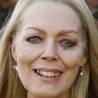 Lynda Stoner Nua