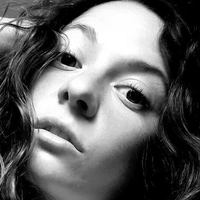Mackenzie Rosman Nua