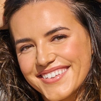 Mady Dewey Nua