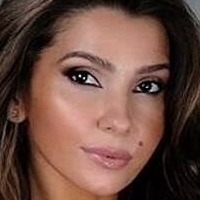 Manuela Ferrera Nua