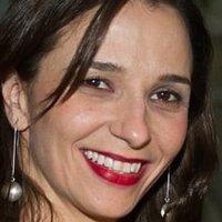 Mariana Loureiro Nua