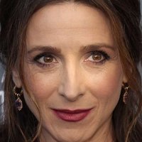 Marin Hinkle Nua