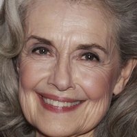 Mary Beth Peil Nua