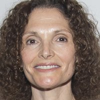 Mary Elizabeth Mastrantonio Nua