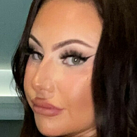 Megan Bronté Nua
