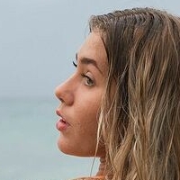 Melania Antuchas Nua