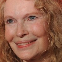 Mia Farrow Nua