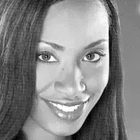 Mianda Watts Nua