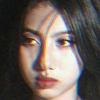 Michaela trinos Nua