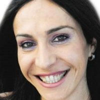 Mina Orfanou Nua