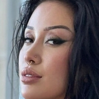 Mistress Max Nua