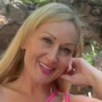 Momma Bombshell Nua