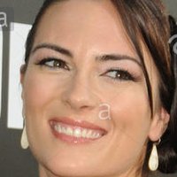 Monique Ganderton Nua