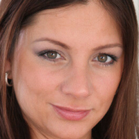 Nadine J Nua