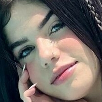 Natalia Hoyos Nua