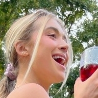 Natalie Decker Nua