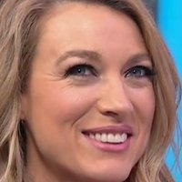 Natalie Zea Nua