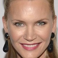 Natasha Henstridge Nua
