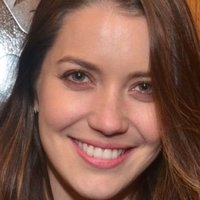 Nathalia Dill Nua