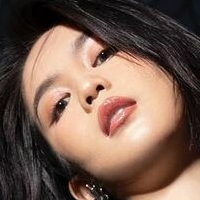 Ngoc Trinh Nua