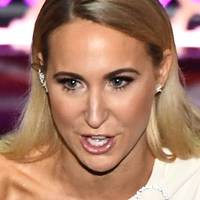Nikki Glaser Nua