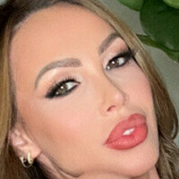 nikkibenz Nua