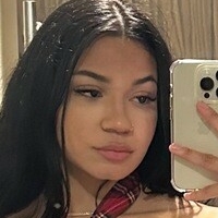 Nina Cavallero Nua