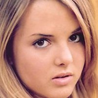 Nina Szeterlak Nua