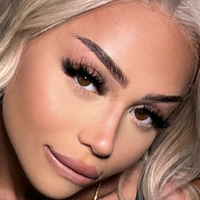NinaaNicolette Nua