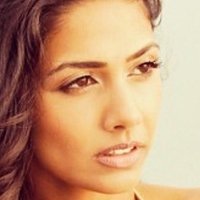 Nosheen Phoenix Nua