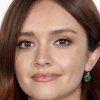 Olivia Cooke Nua