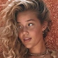 Olivia Ponton Nua
