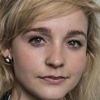 Olivia Vinall Nua