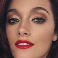 Oriana Sabatini Nua