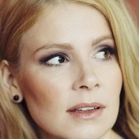 Pamela Tola Nua