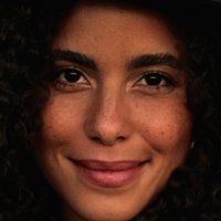 Parisa Fitz-Henley Nua