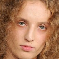 Petra Collins Nua
