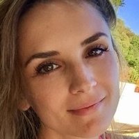 Rachael Leigh Cook Nua