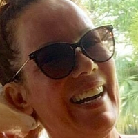 Regina Volpato Nua