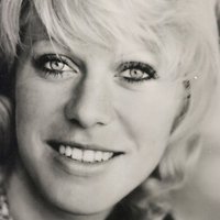 Regine Heintze Nua