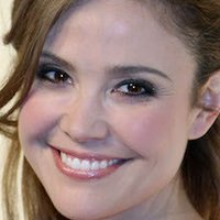 Reiko Aylesworth Nua