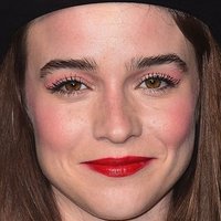 Renee Felice Smith Nua