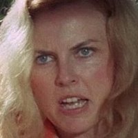 Roberta Collins Nua