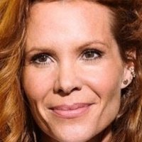 Robyn Lively Nua