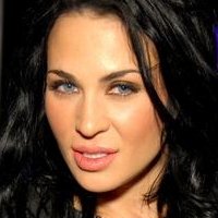 Rochelle Loewen Nua