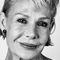 Rosa Valenty Nua