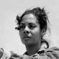 Rosalind Miles Nua