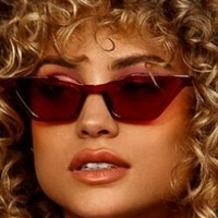 Rose Bertram Model Nua