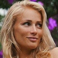 Rosie Van Nua