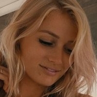 RosieVan Nua